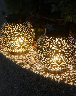 2 Lanternes Solaires Exterieur, Imperméable Blanc Chaud Motif Pivoine Lampe Solaire Exterieur Jardin en Métal, Lanterne Solaire