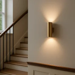 ALPINALUZ Applique Murale Dorée Lumière Double Haut/Bas, 2 Douilles GU10, Métallique, Ampoules Non Incluses