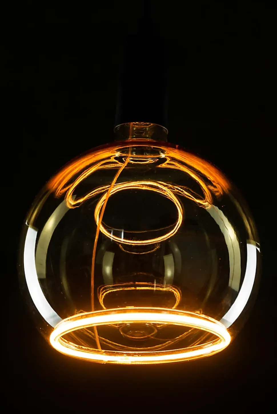 Ampoule LED décorative E27 240lm blanc chaud 4W Segula