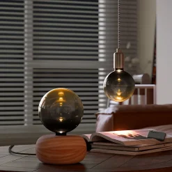 Ampoule LED décorative XXL Kalmar verre noir et or dimmable E27 3,5W 80lm Calex