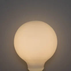 Ampoule LED E27 à intensité variable 3 niveaux, verre opale G95, 4 W, 450 lm, 3000 K