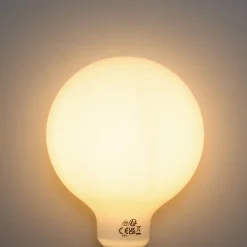 Ampoule LED E27 dimmable opale G125 5W 450lm 2200K