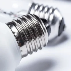 AMPOULE LED 7W CHAUDE E27 230V RSL021