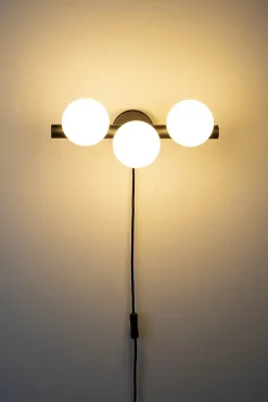 Applique design noir mat 3 boules de verre - Boite à design