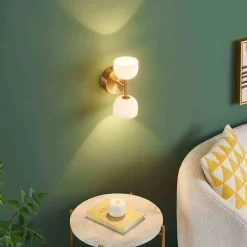 Applique LED laiton à deux globes opalins en verre - Nysséa