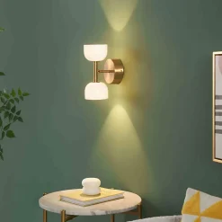 Applique LED laiton à deux globes opalins en verre - Nysséa