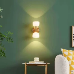 Applique LED laiton à deux globes opalins en verre - Nysséa