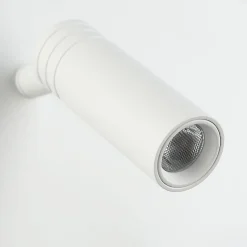 Applique mural 7W spot orientable 3W avec port USB et Type C interrupteurs lumière 2700K spot droit en métal blanc.
