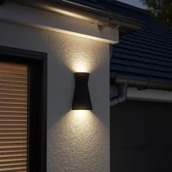 Applique murale Bagnara LED intégrée 1000lm 13W IP44 GoodHome noir