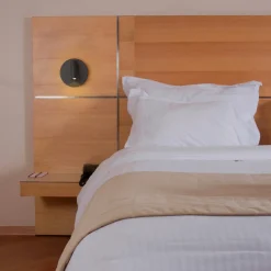 Applique Murale en Aluminium Noir avec Projecteur de Lecture 3W et Lumière Ambiante à l'Arrière 6W avec Interrupteurs