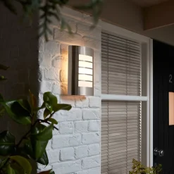 Applique murale Grandy E27 40W IP44 GoodHome gris chrome