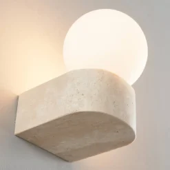 Applique murale sphérique en verre blanc sur socle en pierre - Oriane