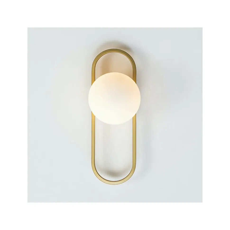 Applique murale vintage dorée à verre blanc - Belisto