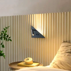 Applique noire triangle LED avec liseuse et angle droit à gauche - Elaris Type B