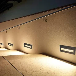 Balise LED en Saillie Rectangle 3W 220V 65 degrés Noire IP65 pour Escaliers - Blanc Chaud 2300K - 3500K - SILAMP