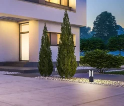 Borne LED Riforano noir IP44 550lm Eglo