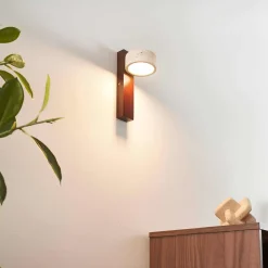 Eclairage mural LED en bois et pierre orientable - Fiorenzo