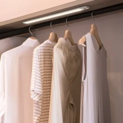 Emuca Luminaire LED Kaus rechargeable par usb avec switch, L 400 mm, Anodisé mat, Plastique et Aluminium