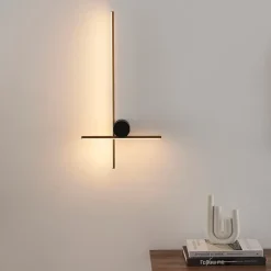 Grande applique design LED entrecroisée noir et laiton - Mallow