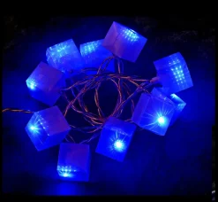 Guirlande électrique cubes lumineux 10 Led bleue