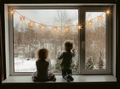 Guirlande lumineuse à 10 LED 'ETOILES 3D' - Décoration de Noël en plastique blanc, avec LED fixes