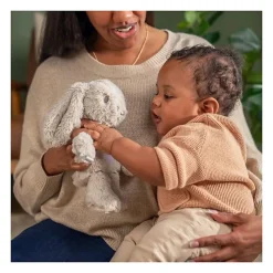 INGENUITY Veilleuse bébé, Doudou lapin, peluche Sylvie, réponds au pleurs de bébé, musicale, lumineuse, bruits blanc, et at