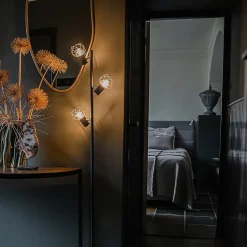 Lampadaire design noir avec or 3 lumières orientables - Mesh