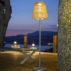 Lampadaire solaire TALL BOHEME en polyrotin H160cm