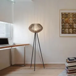 Lampadaire trépied en bois METTE abat-jour industriel style bohème moderne avec interrupteur au pied pour salon E27