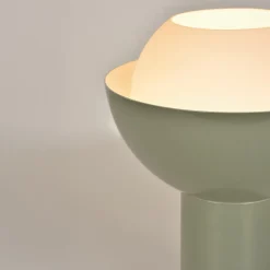 Lampe à poser boule en métal vert E27 15W H.30cm Corep