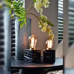 Lampe à poser carré métal effet marbré noir E27 l.9 x H.9cm Calex