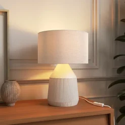 Lampe à poser en céramique blanc E27 ⌀28 x H.40cm 25W Goodhome Longclaw