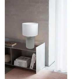 Lampe à poser pied en ceramique taupe abat jour coton blanc deco ananas