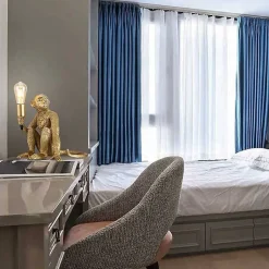 Lampe de Table Design Singe en Résine, Fini Doré, Style Industriel, Ampoule E27 à Filament, Idéale pour une Décoration M