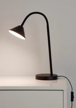 Lampe de table LED intégrée 500lm 5.8W IP20 noir