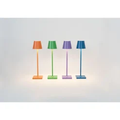 Lampe de table LED Poldina Pro Micro Lilac, rechargeable et dimmable avec une autonomie allant jusqu'à 12 heures