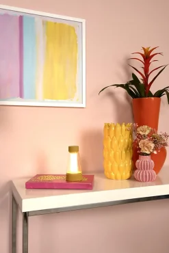 Lampe de table LORALI en pvc avec LED intégré - Jaune Ocre - Lucide