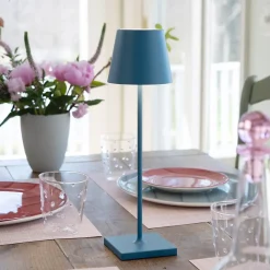 Lampe LED Poldina Pro Bleu Avio rechargeable IP65 usage extérieur, dimmable avec autonomie jusqu'à 12 heures