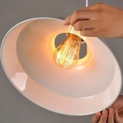 Lampe Suspendue Rétro Industrielle Vintage en Métal Blanc E27, Idéale pour Salle à Manger, Restaurant et Salon