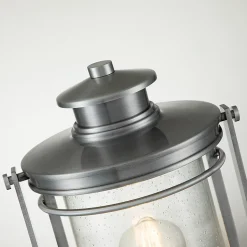 Lanterne sur pied moyenne Booker 1 lumière