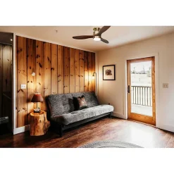 Modulo Low Profile Regular - un ventilateur pour plafond bas , DC 132 cm Laiton pales bois sombre avec Lumière 20 à 40 m²