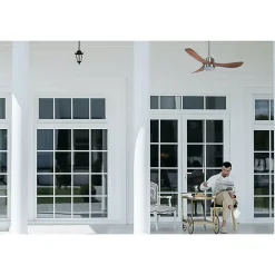 Modulo Regular Exterior - un ventilateur pour extérieur IP44, DC 132 cm Chrome pales abs marron Lumière dimmable 20 à 35 m²