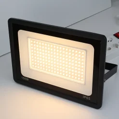 Pack de 5 Projecteurs LED Extérieur 150W Lumière Blanche Chaude 3000K 14250lm IP65 Support Réglable
