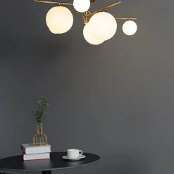 Plafonnier tendance doré et verre blanc - Belisto