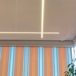 Profilé en T intégré en aluminium pour bandes LED dans des plaques de plâtre à encastrer