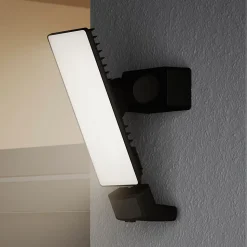 Projecteur LED à détection Davern 3000lm 30W IP65 GoodHome noir