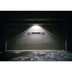 Projecteur LED à piles avec détecteur de mouvements noir IP66 500lm Mr Beams