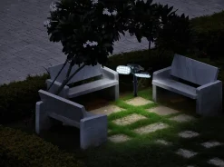 Projecteur solaire à LED 'Paco' pour l'extérieur avec LED fixe, piquet de terre solaire en plastique noir, hauteur 31,9 cm