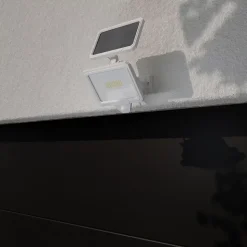 Projecteur solaire LED intégré à détection Shomali 1000lm 9W IP44 blanc GoodHome