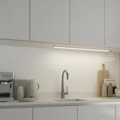 Réglette sous meuble à détection Menezes LED intégrée blanc neutre IP20 900lm 15W L.88,5xl.4,2xH.1cm chrome GoodHome